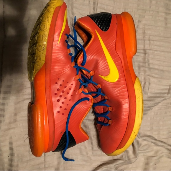 KD low tops - Picture 2 of 3